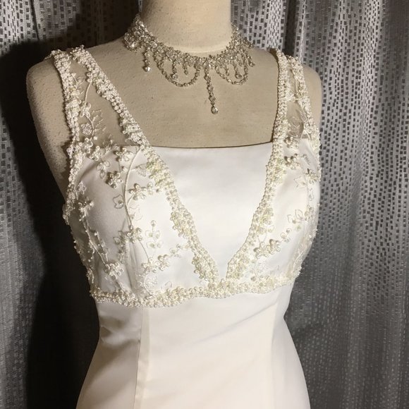 Ivory Lace Wedding Bridal Gown Gown in Crepe and Guipure Lace size 8 - Picture 3 of 7